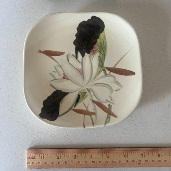 Red Wing Pottery Lotus Plate Set Of 2 Vintage Hand-Painted Floral Design 7" - Picture 5 of 5